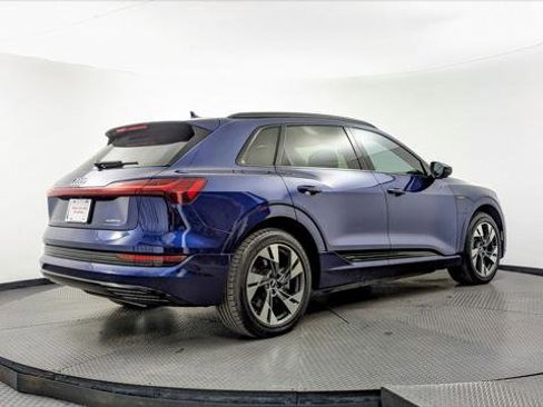 Used 2021 Audi e-tron Premium w/ Convenience Plus Package AWD/4WD image 8