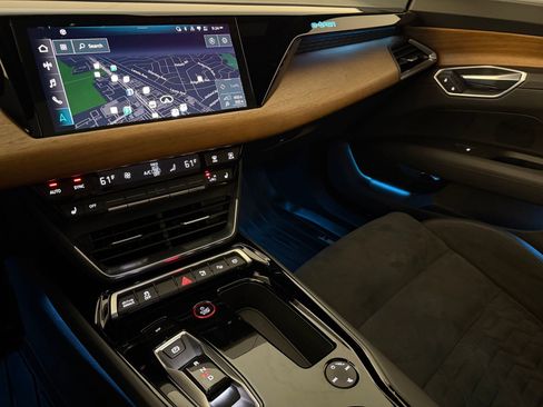 Used 2023 Audi e-tron GT Prestige w/ Prestige Package image 23