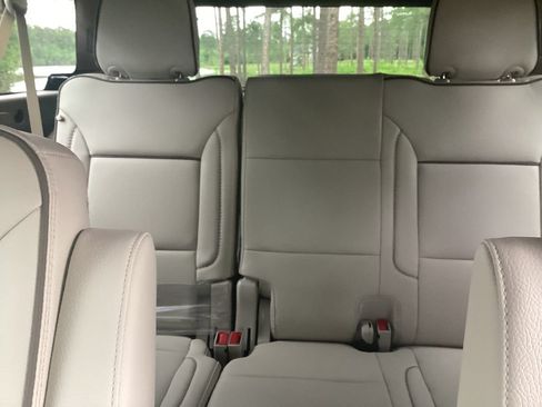New 2026 GMC Yukon XL Denali w/ Advanced Technology Package RWD image 32