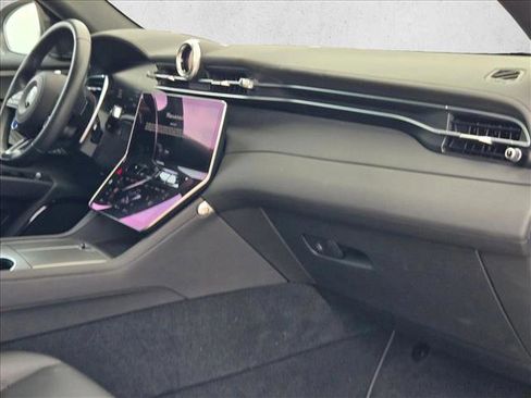 Used 2024 Maserati Grecale GT image 18