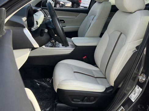 Used 2024 MAZDA CX-90 Plug-In Hybrid w/ Premium Plus image 21