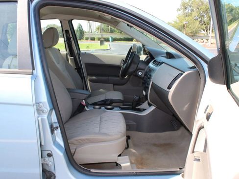 Used 2009 Ford Focus SE image 10