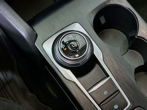 Used 2022 Ford Escape SE image 31