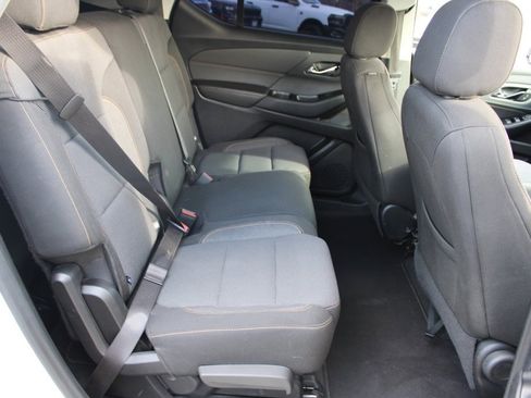 Used 2020 Chevrolet Traverse LS image 30
