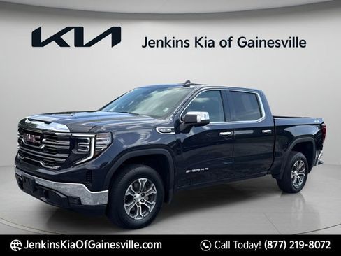 Used 2025 GMC Sierra 1500 SLT AWD/4WD image 8