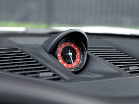 Certified 2024 Porsche 911 Carrera GTS image 24