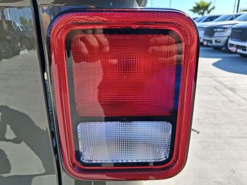 New 2026 Jeep Gladiator Sport image 9