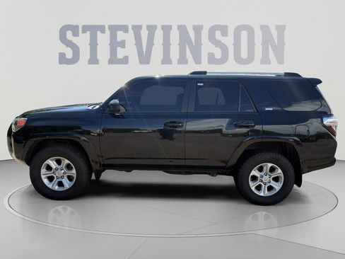 Used 2021 Toyota 4Runner SR5 AWD/4WD image 2