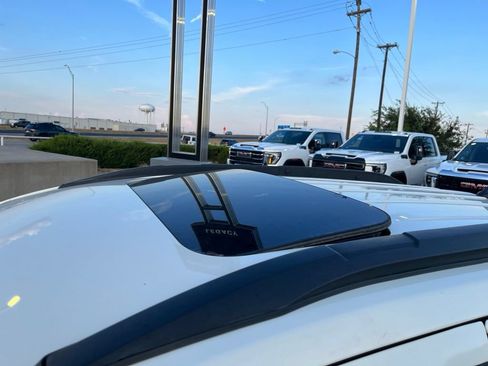 Used 2020 Ford EcoSport SE w/ SE Convenience Package FWD image 8