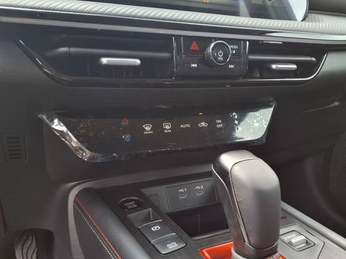 New 2025 Nissan Kicks SR AWD/4WD image 21