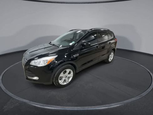 Used 2016 Ford Escape SE w/ Equipment Group 201A AWD/4WD image 4