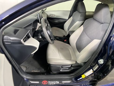 Used 2020 Toyota Corolla LE image 27