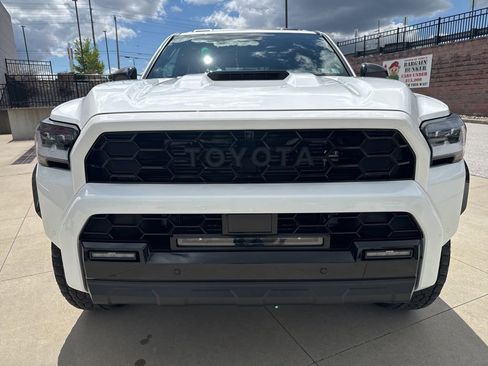 Used 2025 Toyota 4Runner TRD Pro AWD/4WD image 9