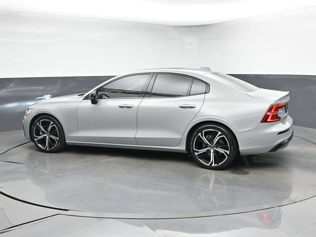 Used 2025 Volvo S60 B5 Plus FWD image 7