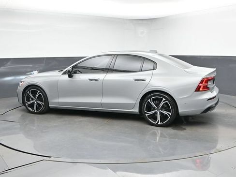Used 2025 Volvo S60 B5 Plus FWD image 7