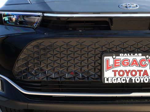 New 2026 Toyota Crown XLE image 7