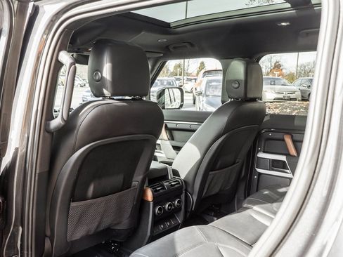 Used 2023 Land Rover Defender 110 S image 24