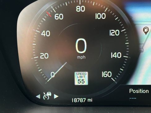 Used 2022 Volvo XC90 T8 R-Design w/ Advanced Package image 18