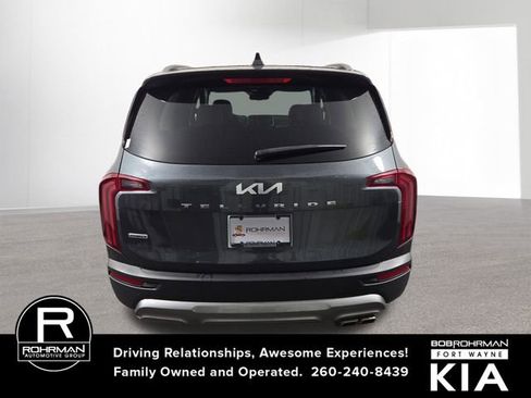 Certified 2022 Kia Telluride EX image 8