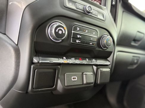 Used 2020 Chevrolet Silverado 1500 Custom w/ Custom Value Package image 36