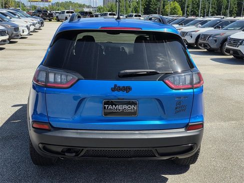 Used 2022 Jeep Cherokee Latitude w/ Sun & Sound Group image 4