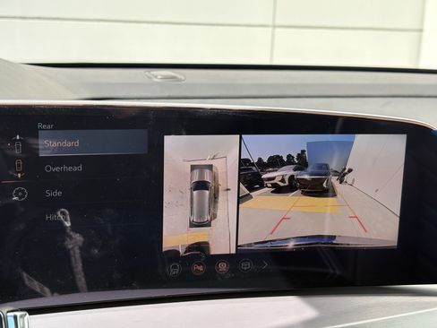 New 2026 Cadillac Vistiq Platinum image 25