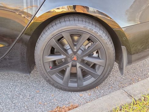 Used 2022 Tesla Model 3 Long Range image 23