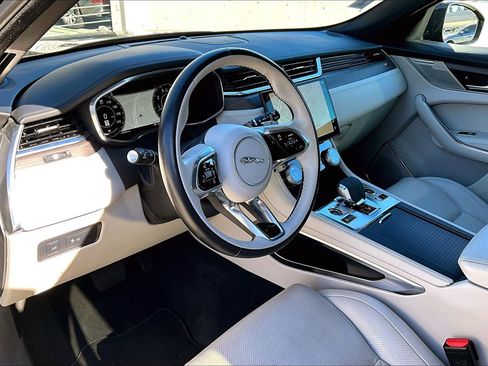 Used 2023 Jaguar F-PACE S image 15