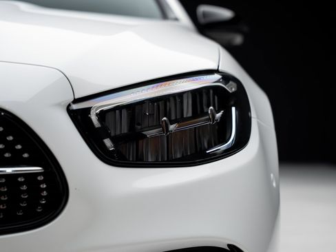 Used 2023 Mercedes-Benz E 450 Coupe image 9