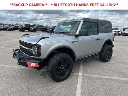 Used 2022 Ford Bronco Black Diamond image 3