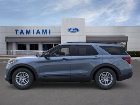 New 2026 Ford Explorer Active RWD image 3
