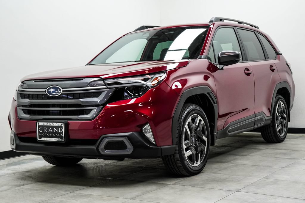 Used 2025 Subaru Forester Limited AWD/4WD image 9