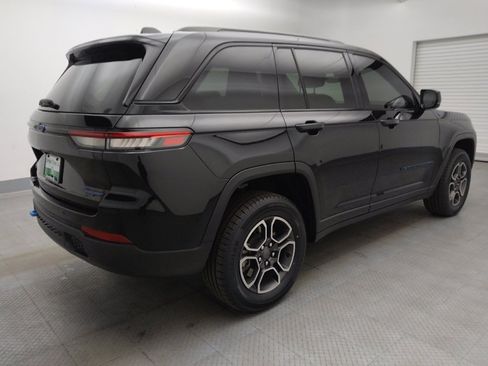 Used 2022 Jeep Grand Cherokee Trailhawk AWD/4WD image 9