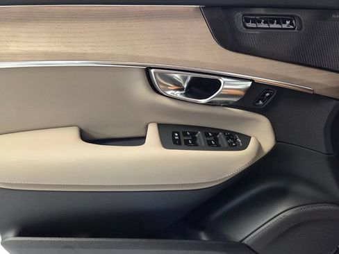New 2026 Volvo XC90 T8 Plus w/ Protection Package Premier AWD/4WD image 21