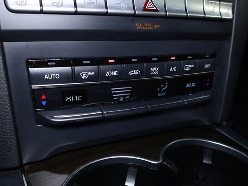 Used 2017 Mercedes-Benz E 400 4MATIC Coupe image 40