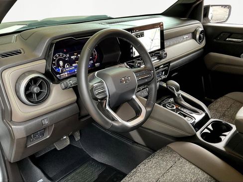 Used 2024 Chevrolet Colorado ZR2 image 18