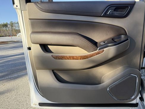 Used 2015 Chevrolet Suburban LTZ image 45