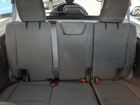 Used 2025 Jeep Wrangler Unlimited Sport AWD/4WD image 13