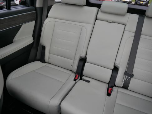 Used 2025 Hyundai Santa Fe Limited image 12