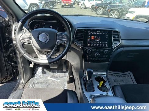 Used 2022 Jeep Grand Cherokee Laredo X AWD/4WD image 19