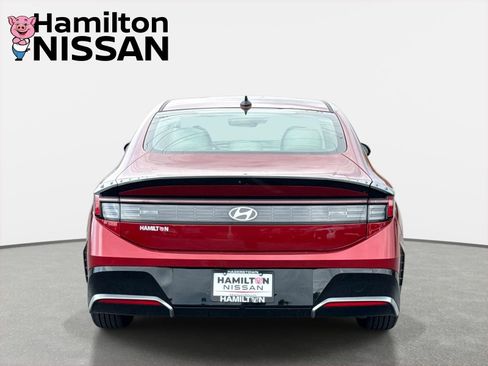 Used 2025 Hyundai Sonata SEL FWD image 3