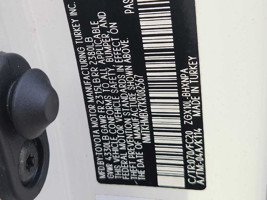 Used 2019 Toyota C-HR LE FWD image 20