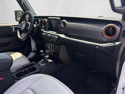 Used 2023 Jeep Gladiator Mojave w/ Cold Weather Group AWD/4WD image 23