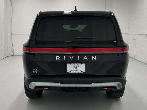 Used 2025 Rivian R1S Adventure AWD/4WD image 7