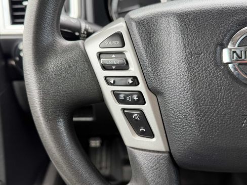 Used 2018 Nissan Titan SV AWD/4WD image 34