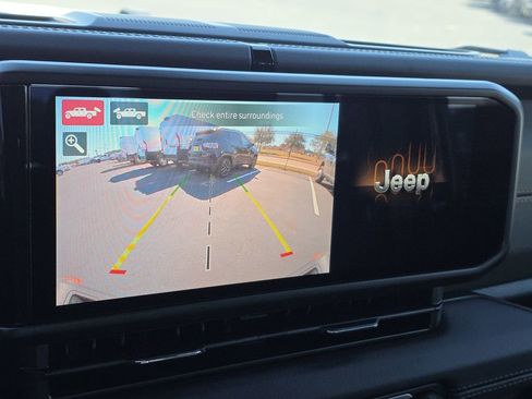 New 2025 Jeep Gladiator Mojave w/ Convenience Group AWD/4WD image 12