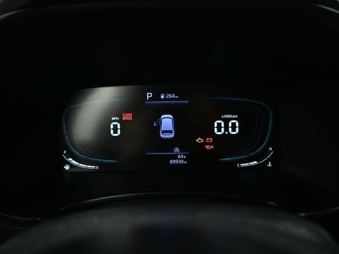 Used 2023 Kia Soul LX w/ Option Group 015 FWD image 14