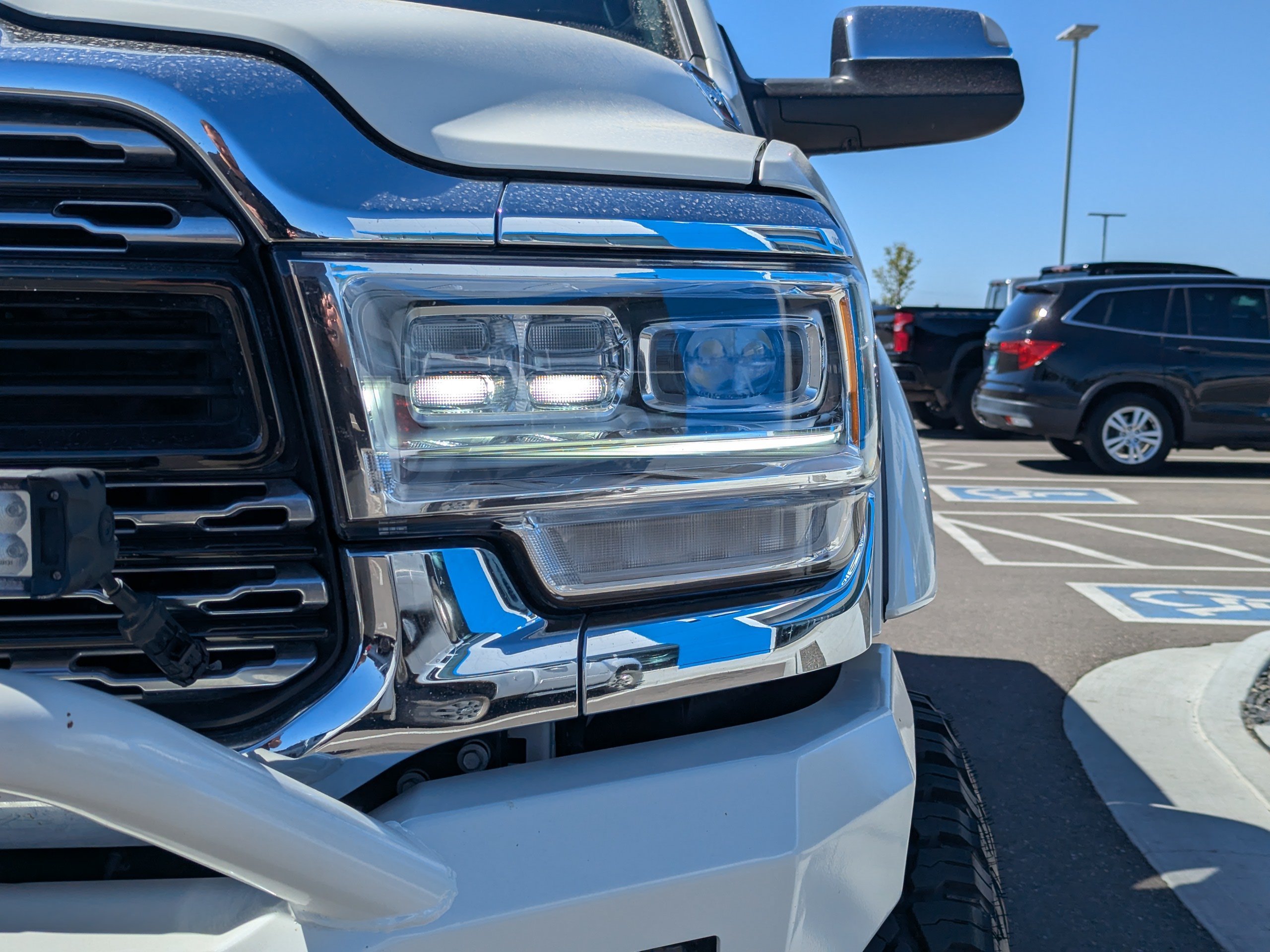 Used 2022 RAM 3500 Limited AWD/4WD image 45