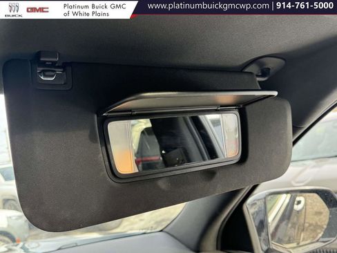 Used 2024 Cadillac Escalade Premium Luxury image 31