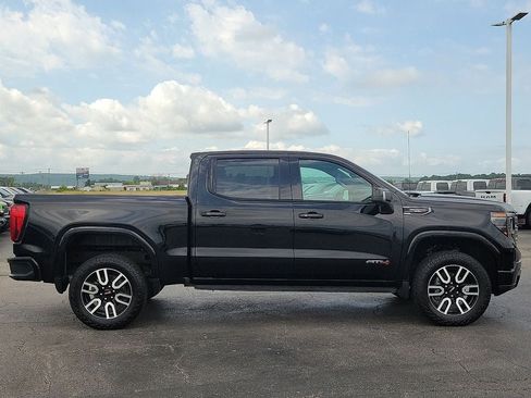 Used 2023 GMC Sierra 1500 AT4 w/ AT4 Premium Package AWD/4WD image 6